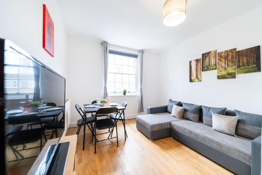 Beautiful One Bedroom Flat In Tavistock Place Лондон Екстериор снимка