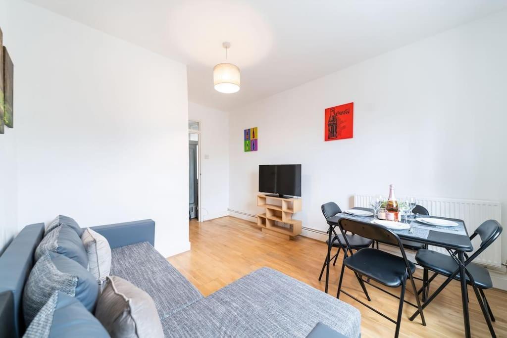 Beautiful One Bedroom Flat In Tavistock Place Лондон Екстериор снимка